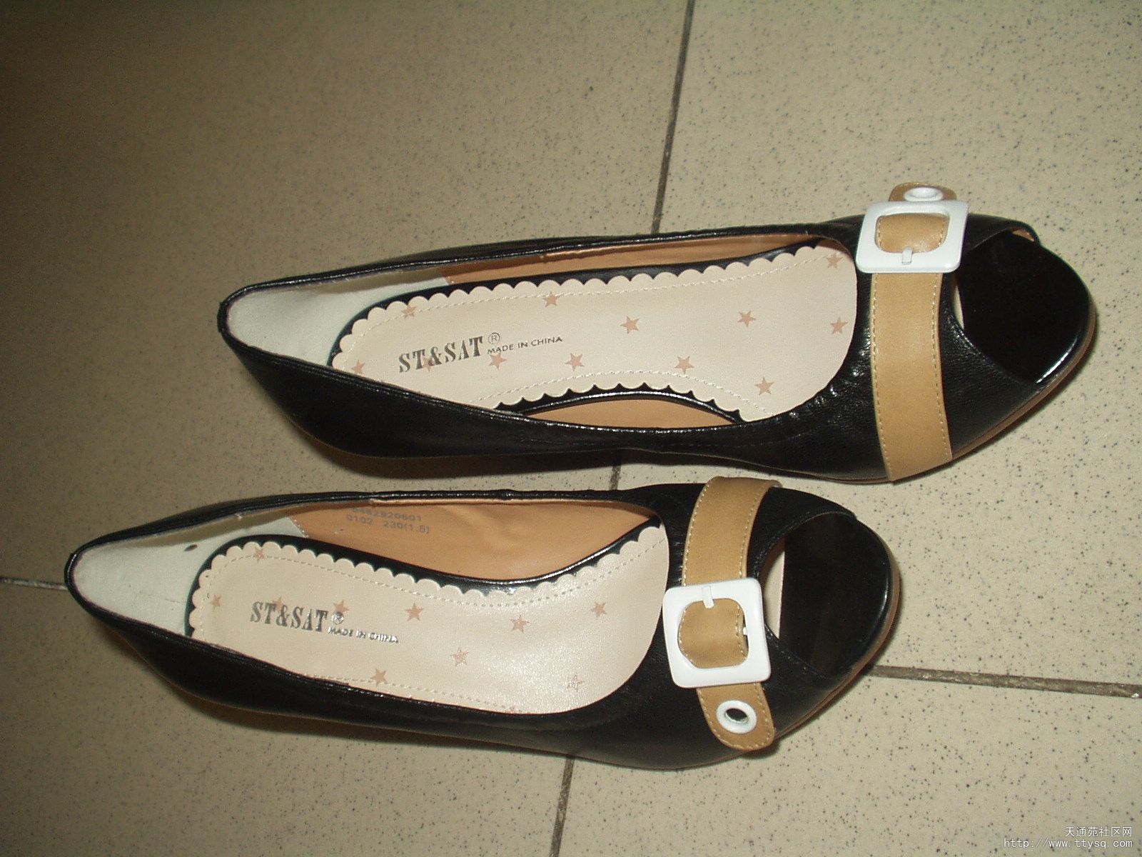 出售全新皮鞋(鱼嘴鞋)有照片