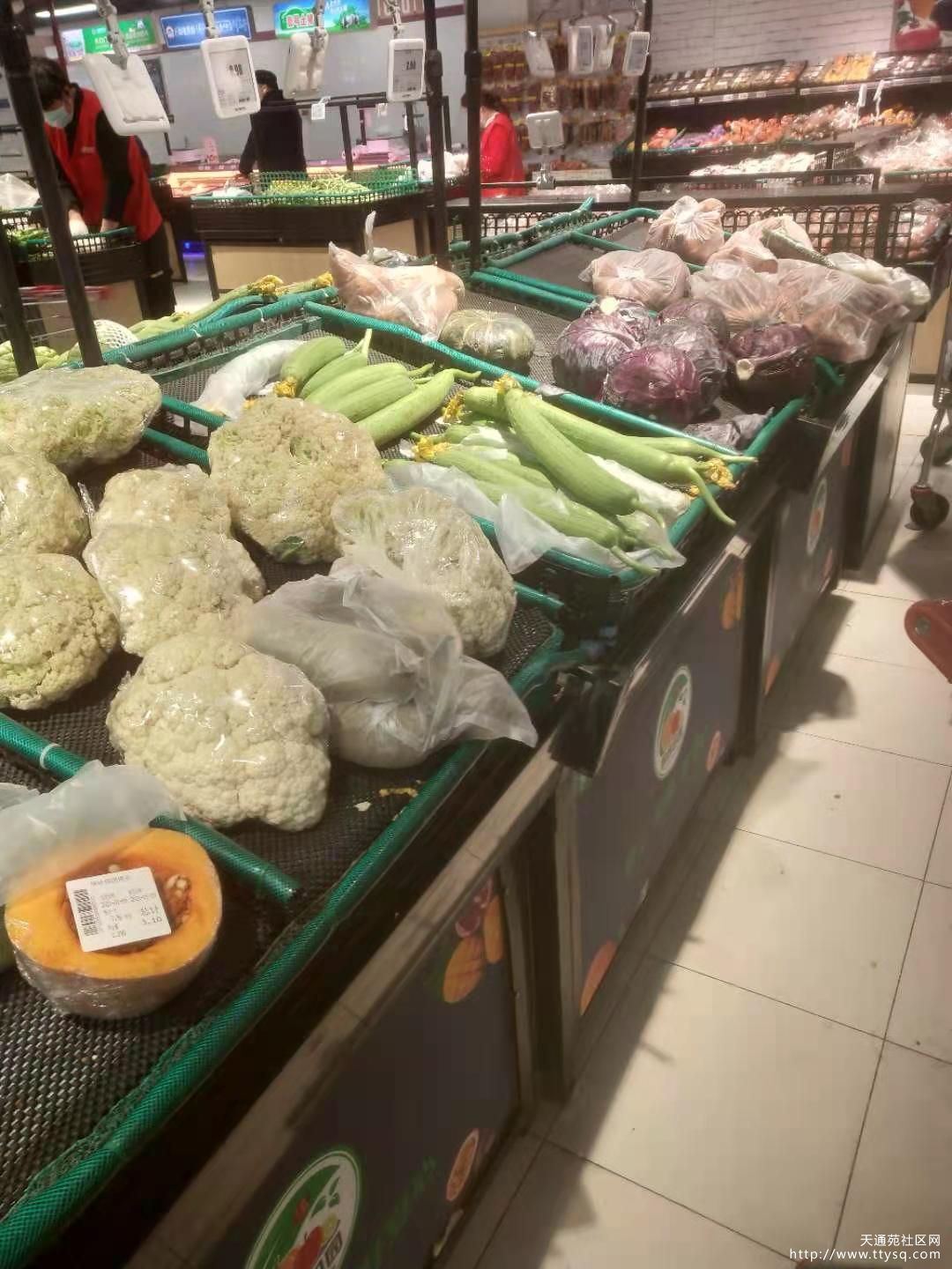 物美超市菜涨价，叶子菜也少